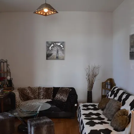 Chez La Marie بيت للعطل *