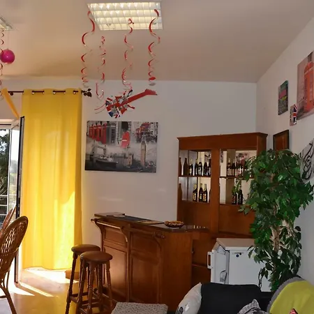 Chez La Marie بيت للعطل *